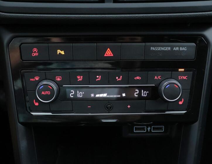 Volkswagen T-Cross 22