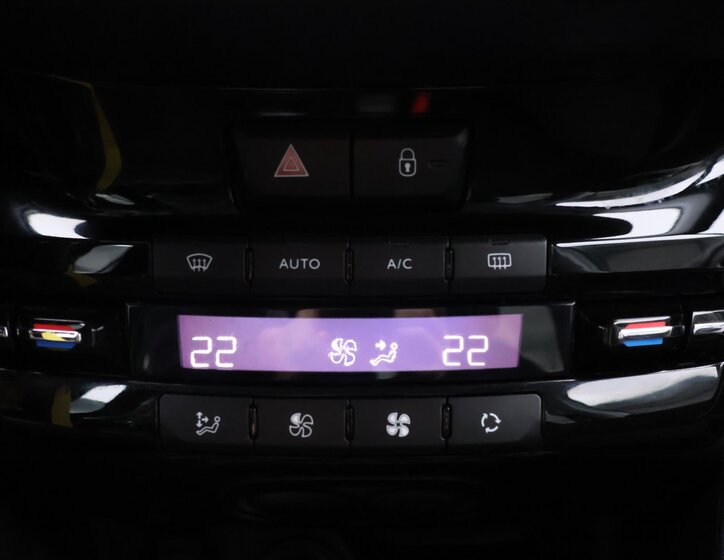 Peugeot 2008 SUV 1,2 l 81 kw