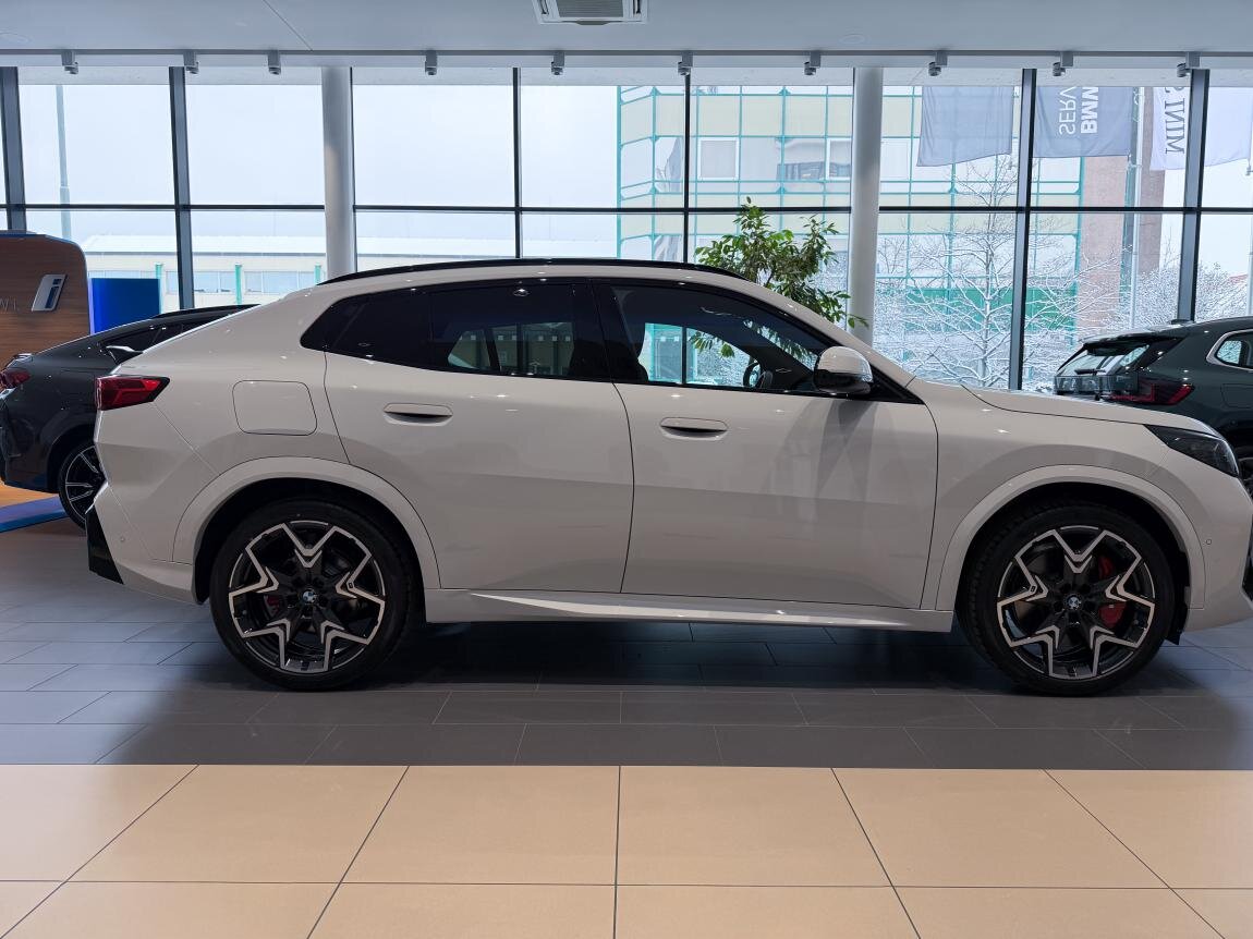 BMW X2 SUV 2,0 l 120 kw