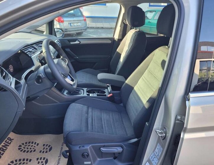 Volkswagen Touran MPV 1,5 l 110 kw
