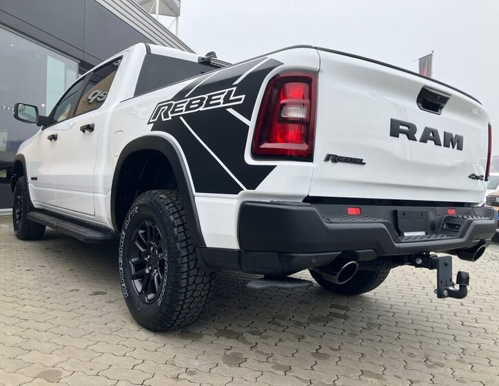 Dodge RAM Pick-up 3,0 l 313 kw