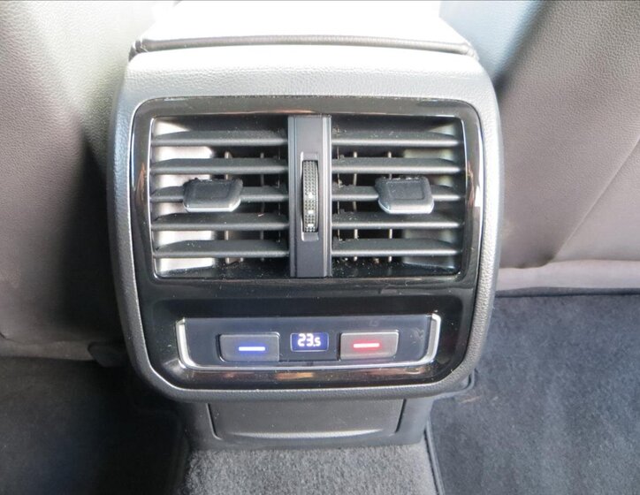 Volkswagen Passat Kombi 1,5 l 110 kw