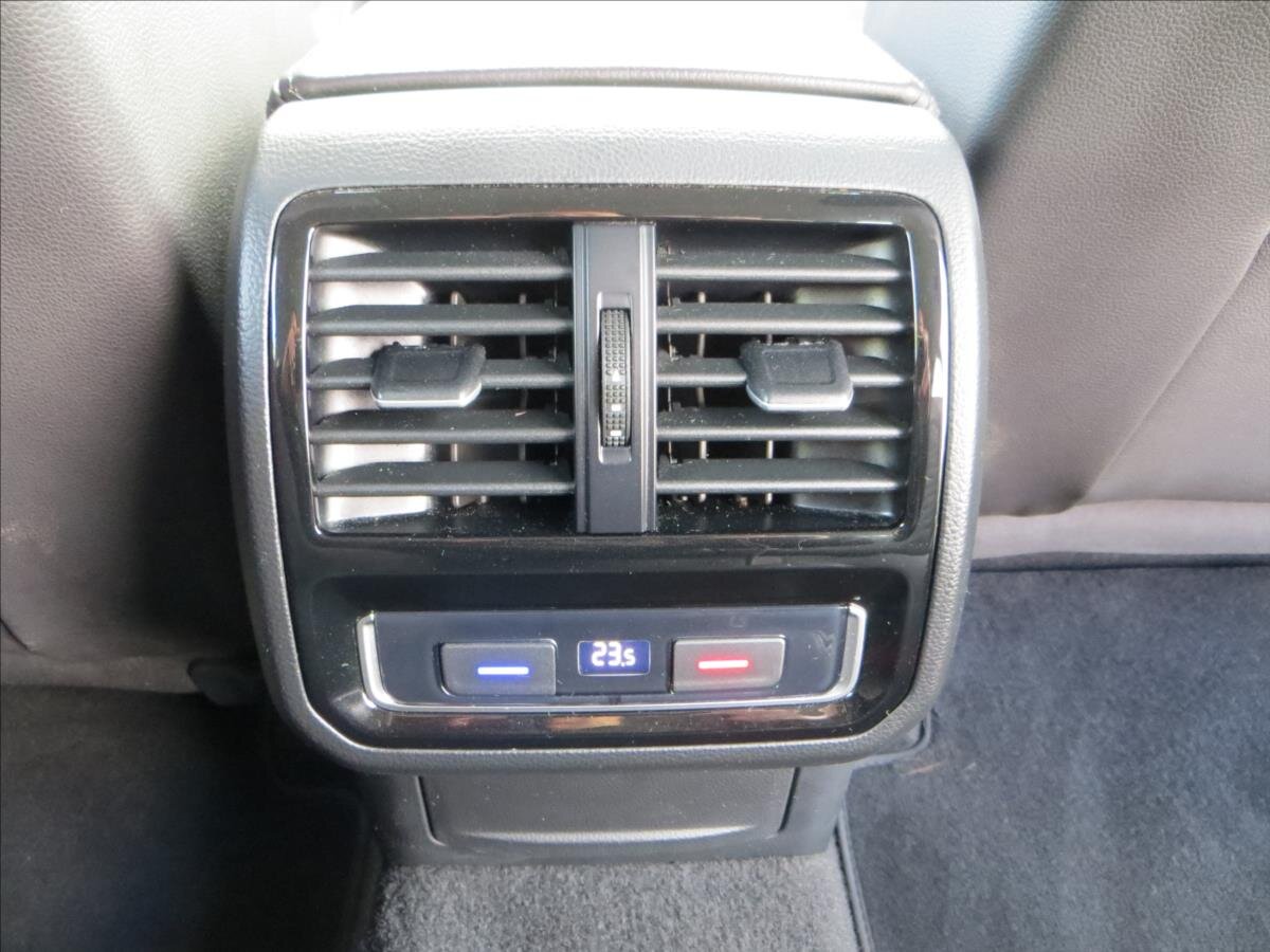 Volkswagen Passat Kombi 1,5 l 110 kw