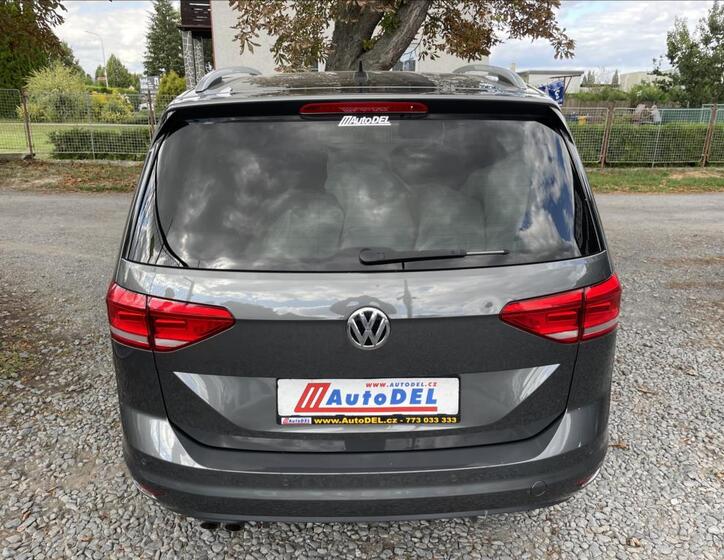 Volkswagen Touran 6