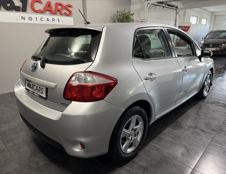 Toyota Auris Hatchback 1,8 l 73 kw