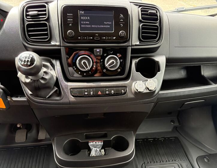 Toyota Proace Max 12