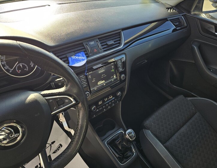 Škoda Rapid Hatchback 999,0 81 kw