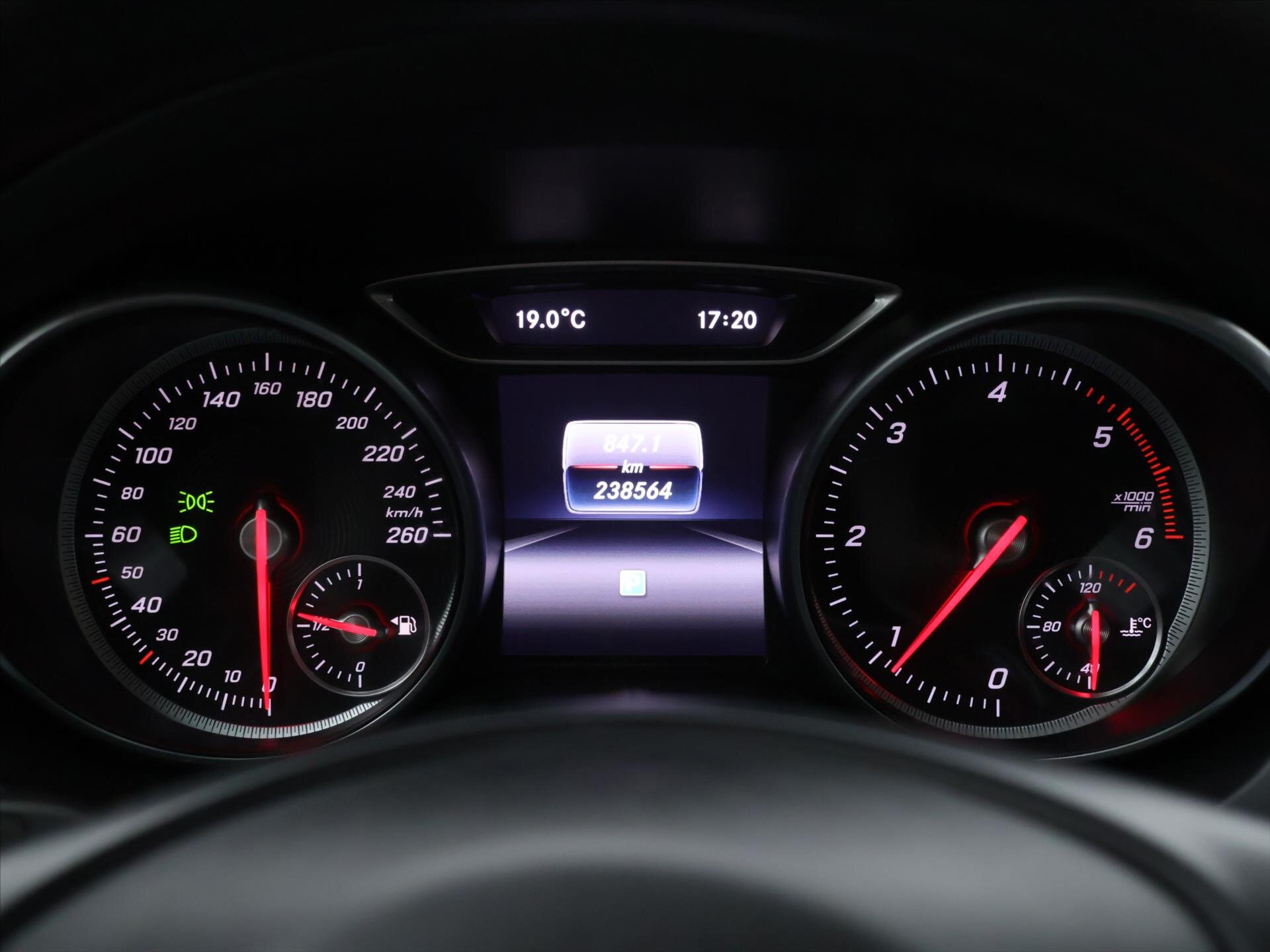 Mercedes-Benz CLA Kombi 1,5 l 80 kw