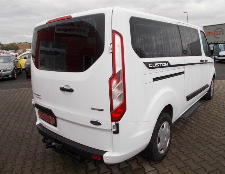 Ford Transit Custom 10