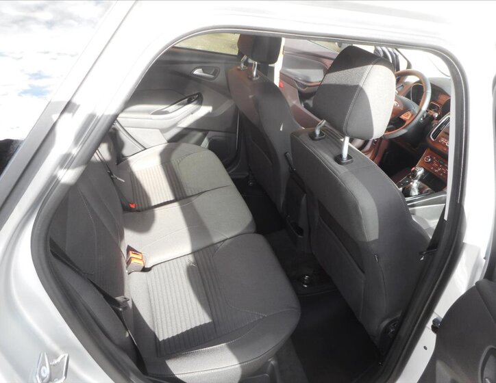 Ford Focus Kombi 999,0 92 kw