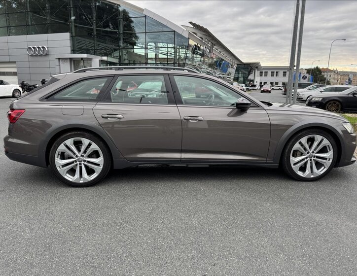 Audi A6 Allroad Kombi 3,0 l 210 kw