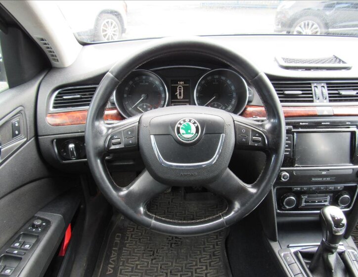 Škoda Superb Kombi 1,9 l 77 kw