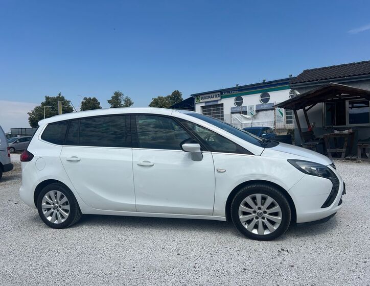 Opel Zafira 10