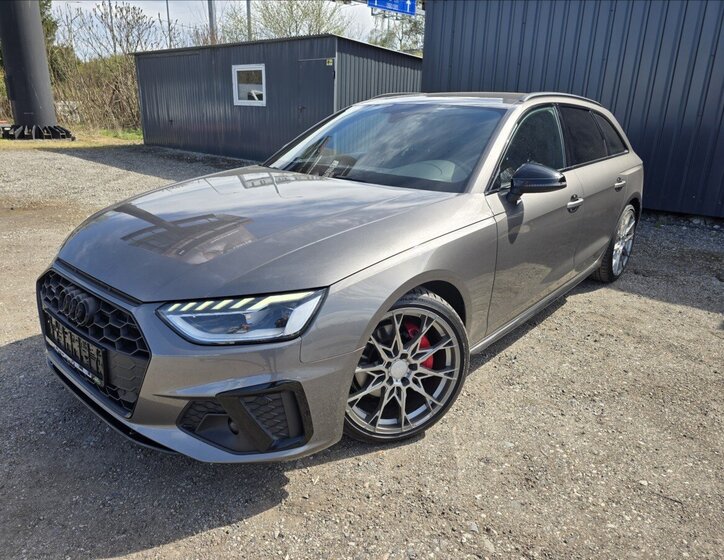 Audi A4 Kombi 2,0 l 140 kw