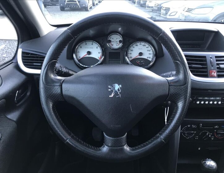 Peugeot 207 Hatchback 1,6 l 88 kw