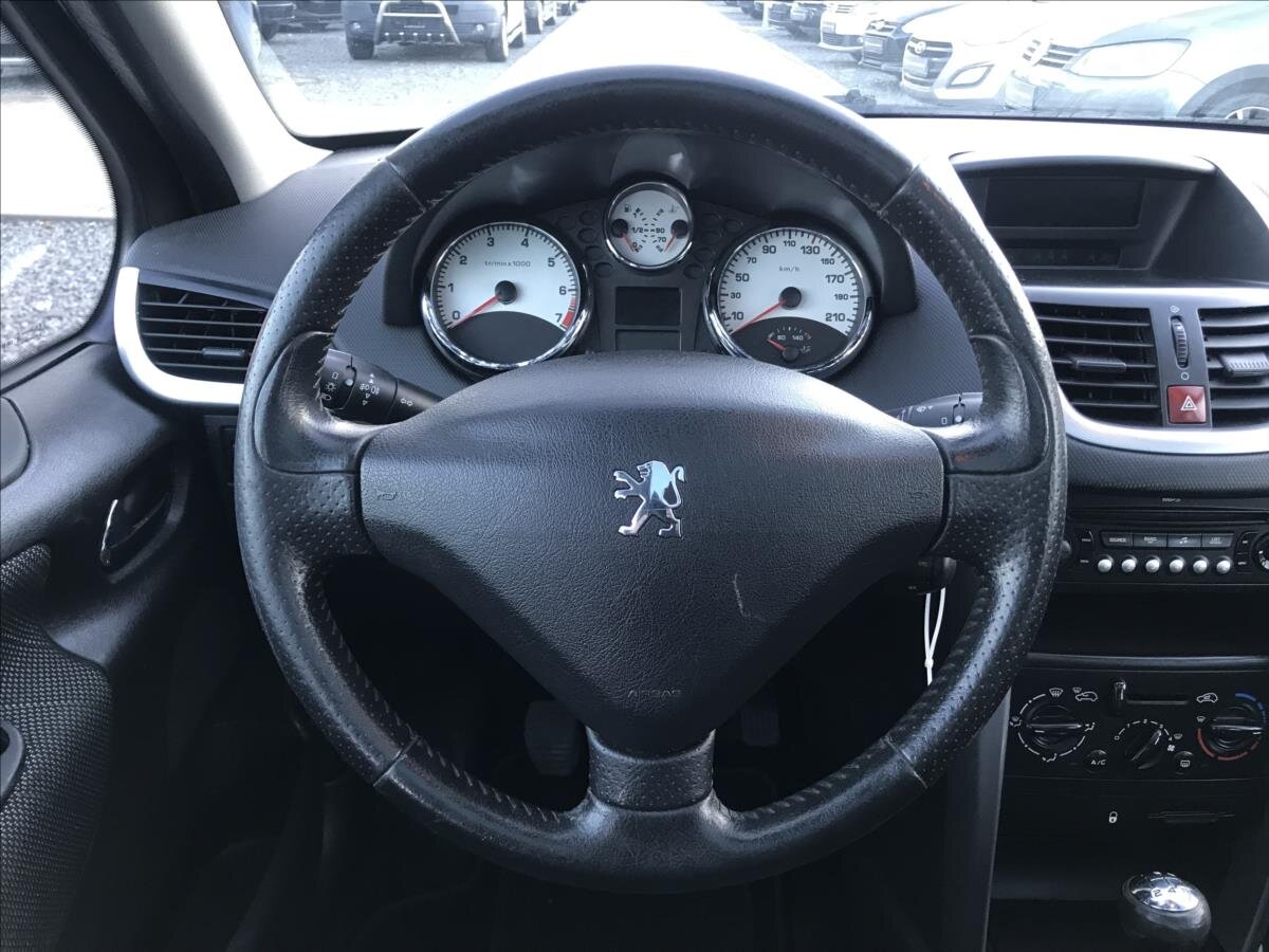 Peugeot 207 Hatchback 1,6 l 88 kw
