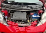 Peugeot 107 Hatchback 998,0 50 kw