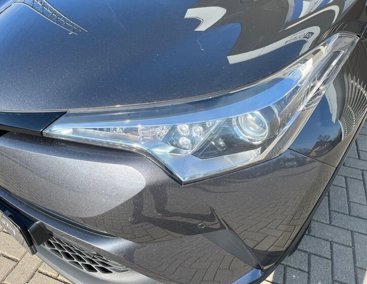 Toyota C-HR SUV / Terénní 1,8 l 72 kw