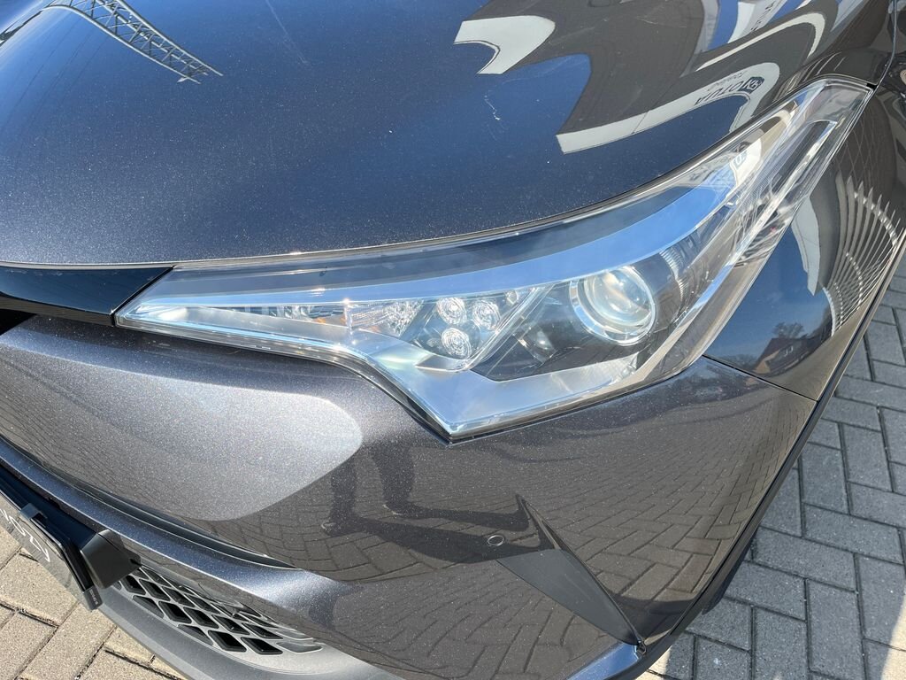 Toyota C-HR SUV / Terénní 1,8 l 72 kw
