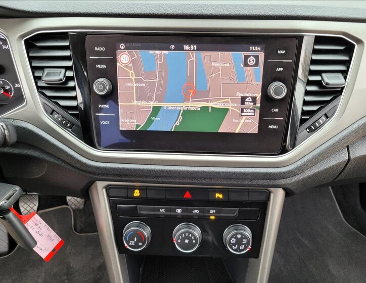 Volkswagen T-Roc SUV 999,0 85 kw