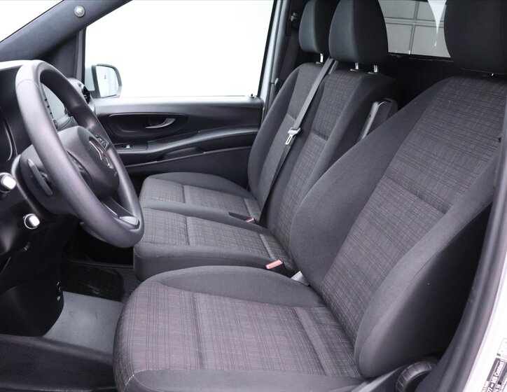 Mercedes-Benz Vito 11