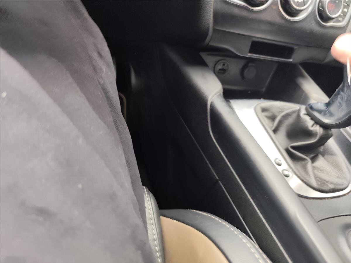 DS Automobiles DS4 Hatchback 2,0 l 133 kw