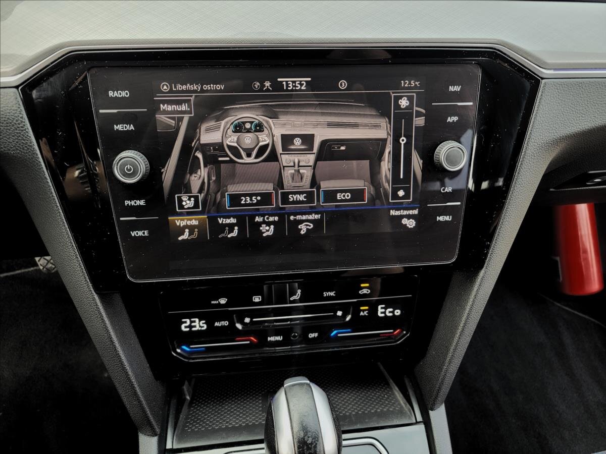 Volkswagen Passat Kombi 1,4 l 160 kw