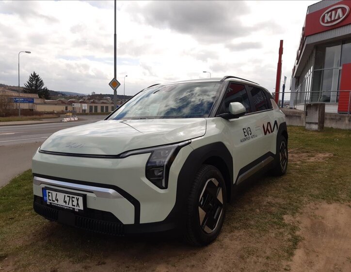KIA EV3 SUV / Terénní 0,0 150 kw