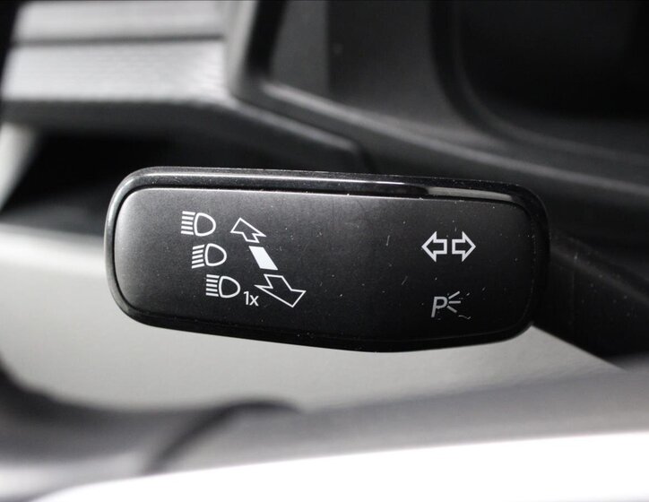 Volkswagen Caravelle Kombi 2,0 l 110 kw