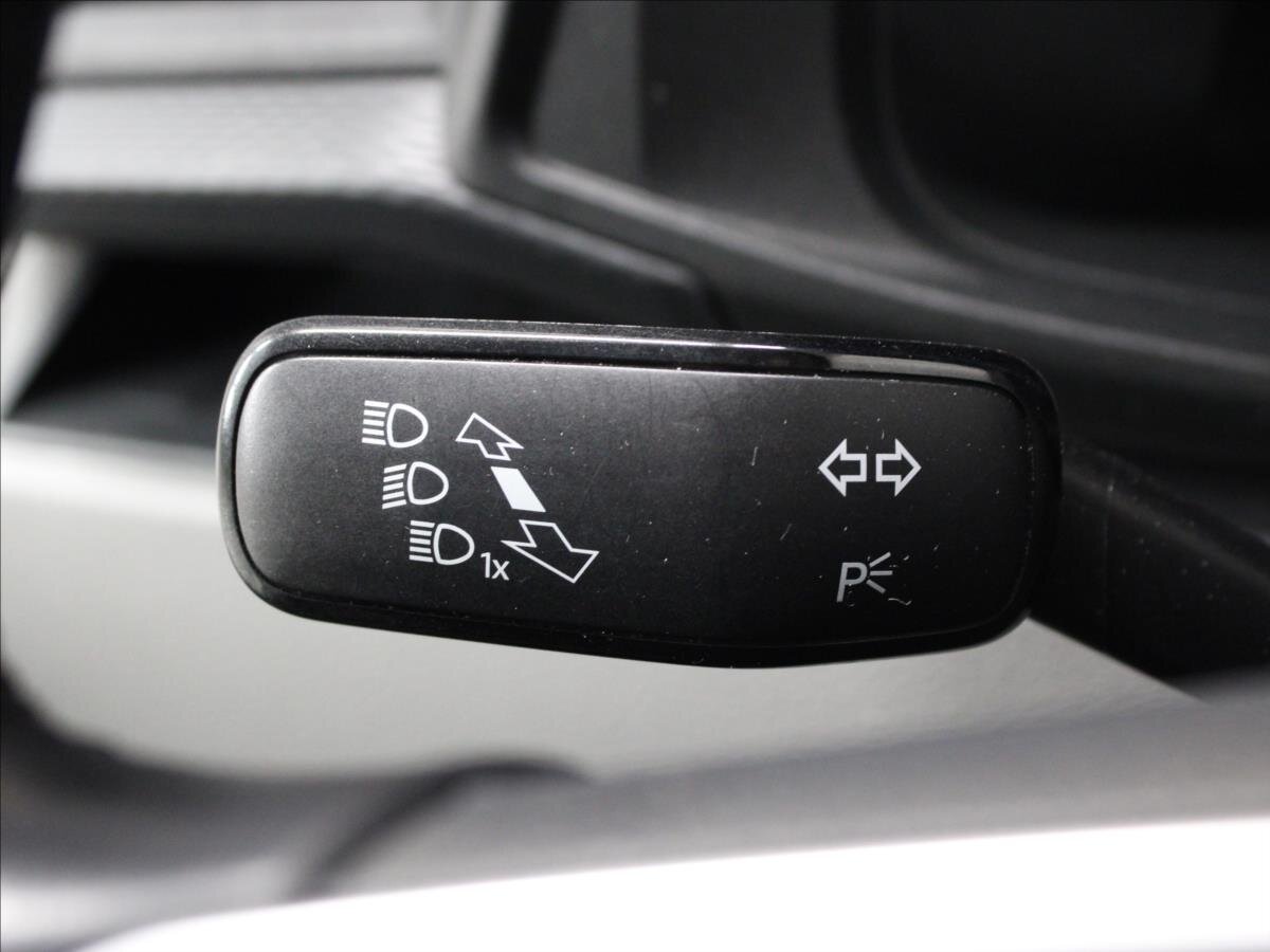 Volkswagen Caravelle Kombi 2,0 l 110 kw