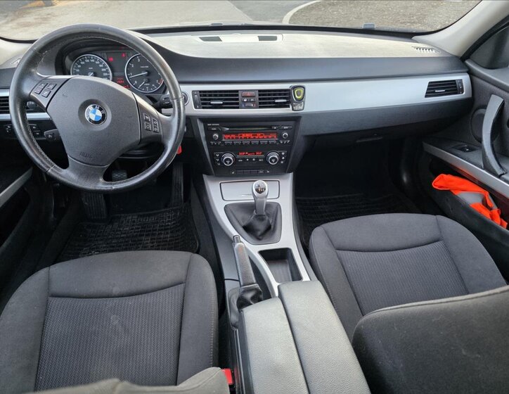 BMW Řada 3 Kombi 2,0 l 105 kw