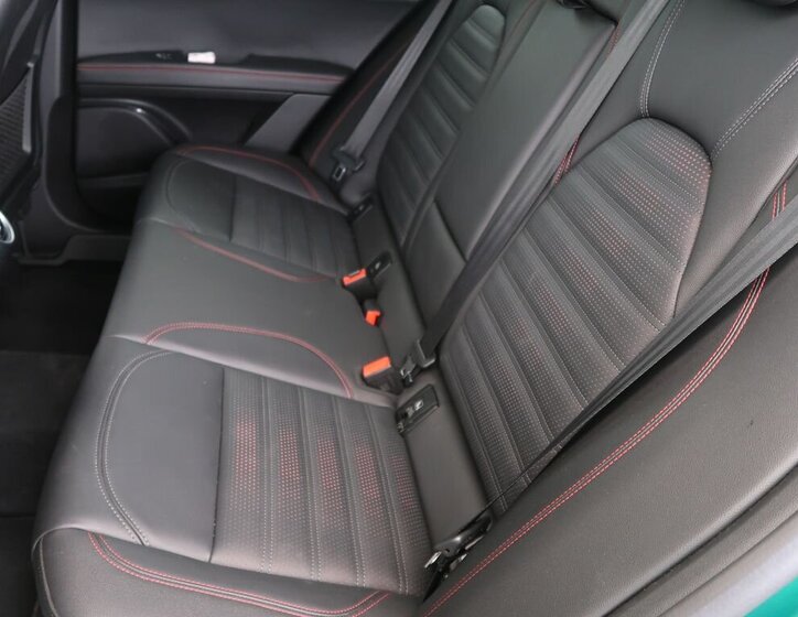 Alfa Romeo Stelvio SUV / Terénní 2,0 l 206 kw