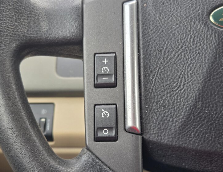 Land Rover Freelander SUV / Terénní 2,2 l 118 kw