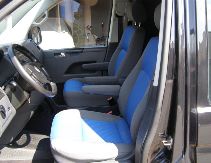 Volkswagen Caravelle Ostatní 2,5 l 128 kw