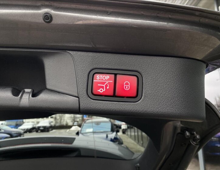 Mercedes-Benz Třídy B MPV 1,3 l 100 kw