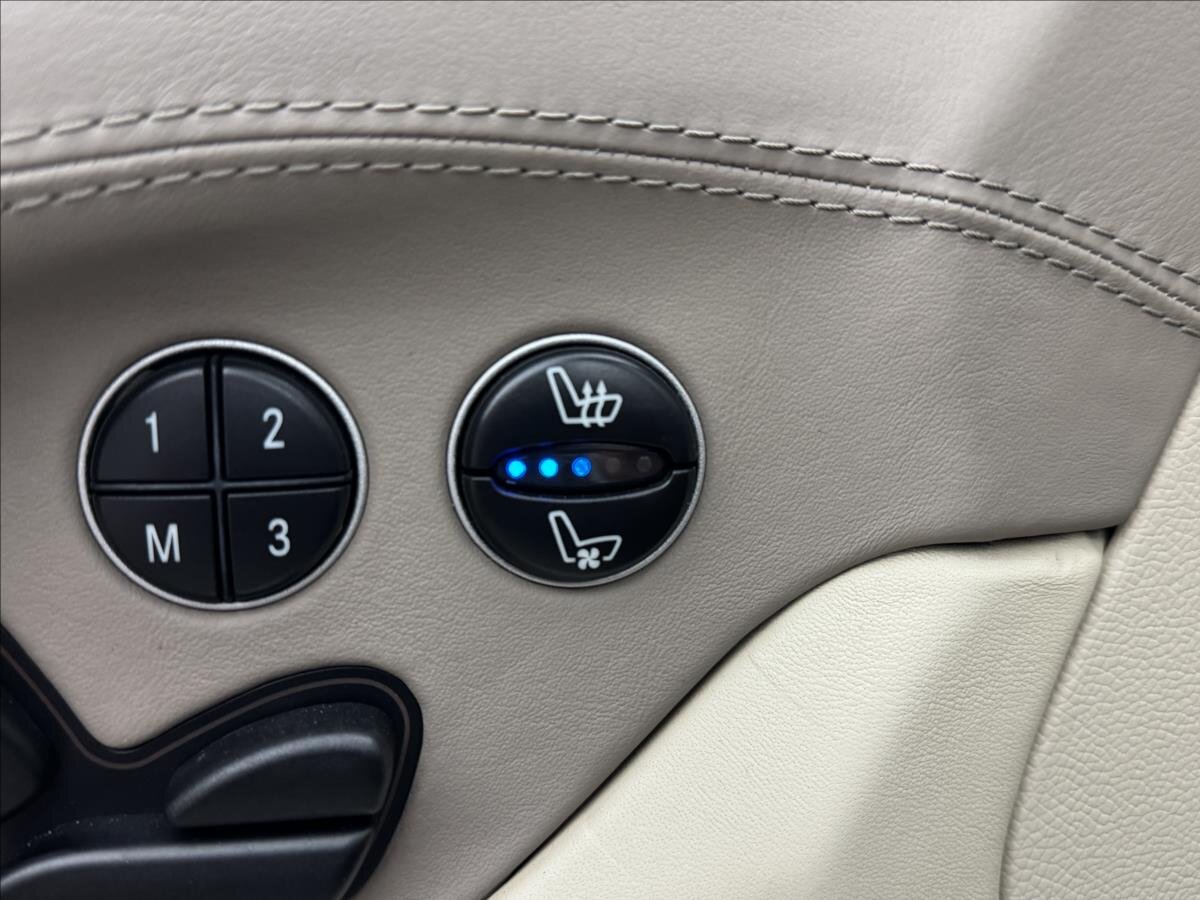 Mercedes-Benz SL Kabriolet 5,0 l 225 kw