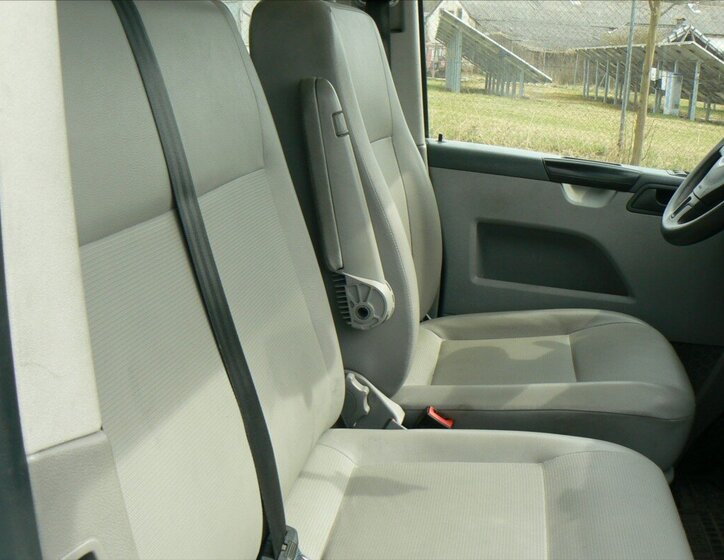 Volkswagen Transporter MPV 2,0 l 103 kw