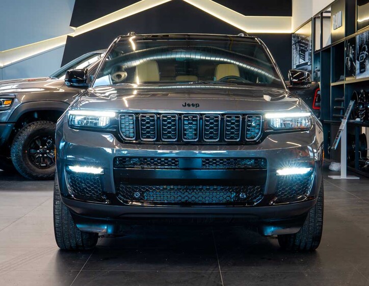 Jeep Grand Cherokee 12