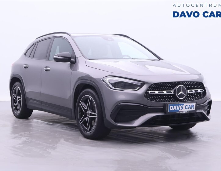 Mercedes-Benz GLA 1