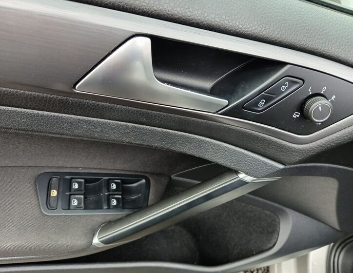 Volkswagen Golf Kombi 1,5 l 110 kw