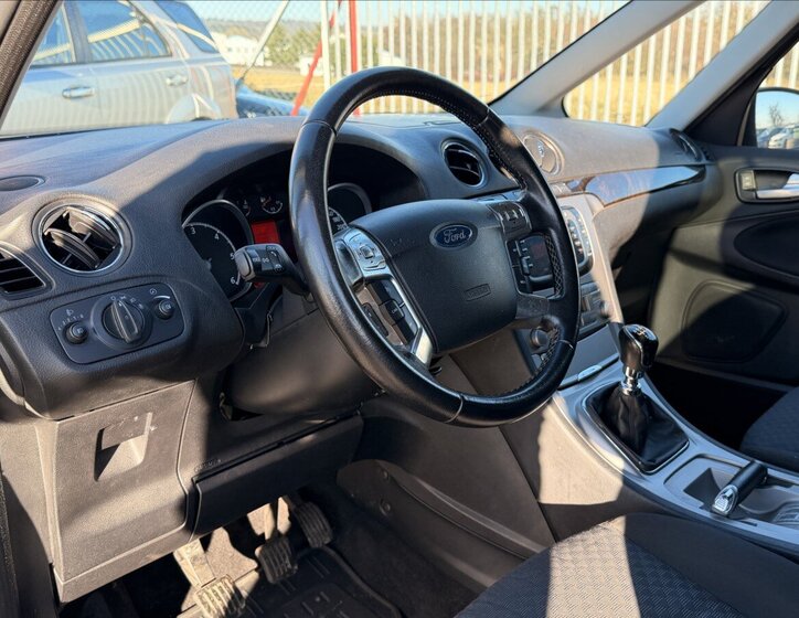 Ford Galaxy MPV 2,0 l 103 kw