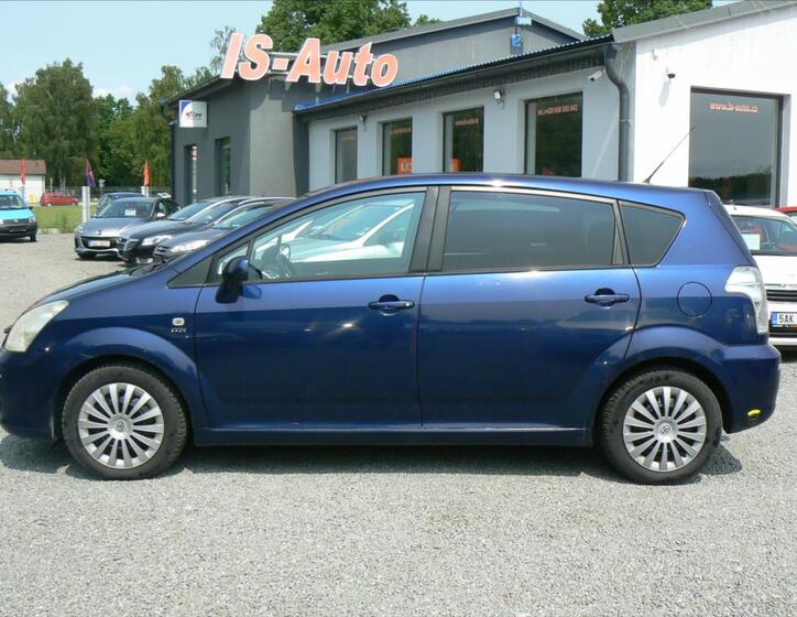 Toyota Corolla Verso 8