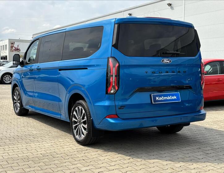 Ford Tourneo Custom 3