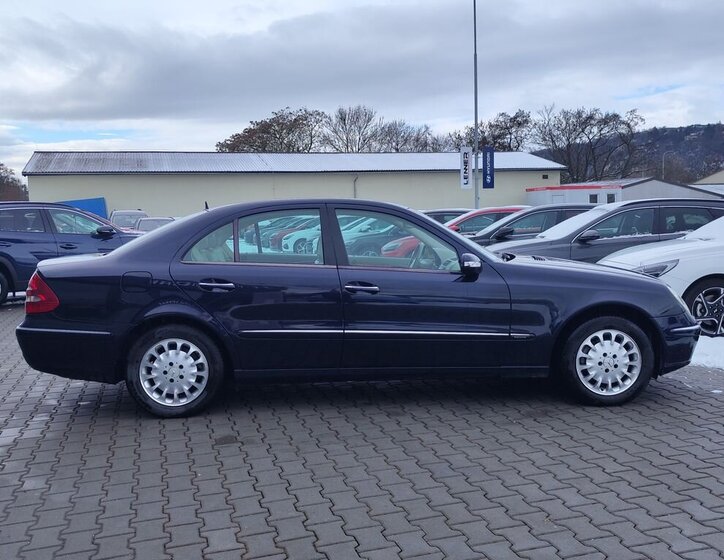 Mercedes-Benz Třídy E Sedan 2,7 l 130 kw