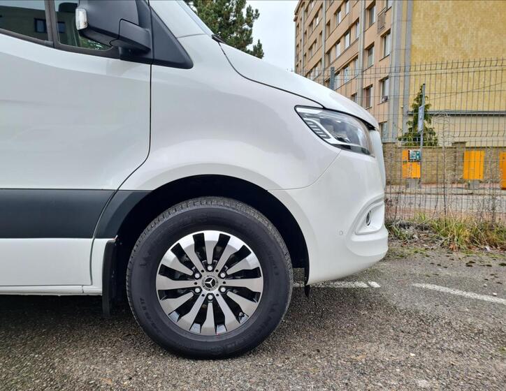 Mercedes-Benz Sprinter 21