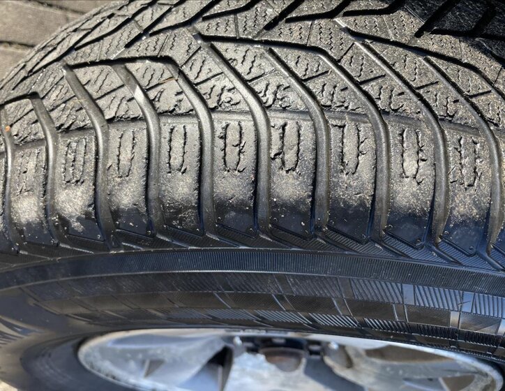 Mitsubishi Pajero 26