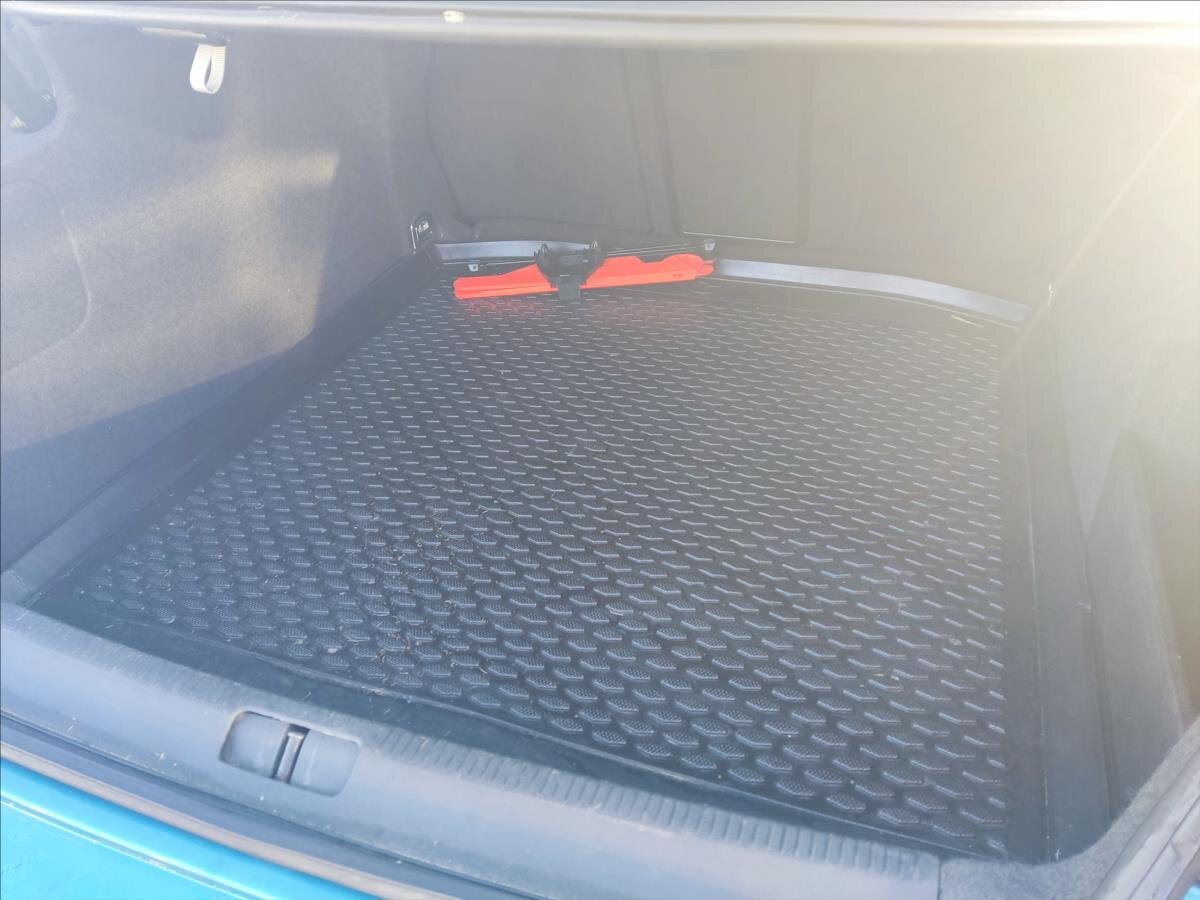 Volkswagen Passat CC Sedan 2,0 l 147 kw