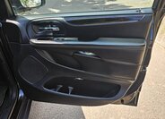 Lancia Voyager MPV 2,8 l 130 kw