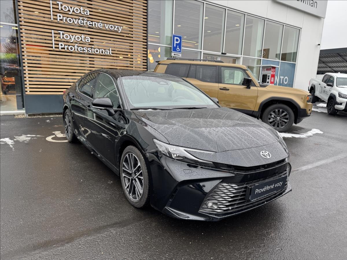 Toyota Camry Sedan 2,5 l 137 kw