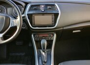 Suzuki SX4 S-Cross 10